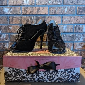 Bordello Black Velvet Stiletto